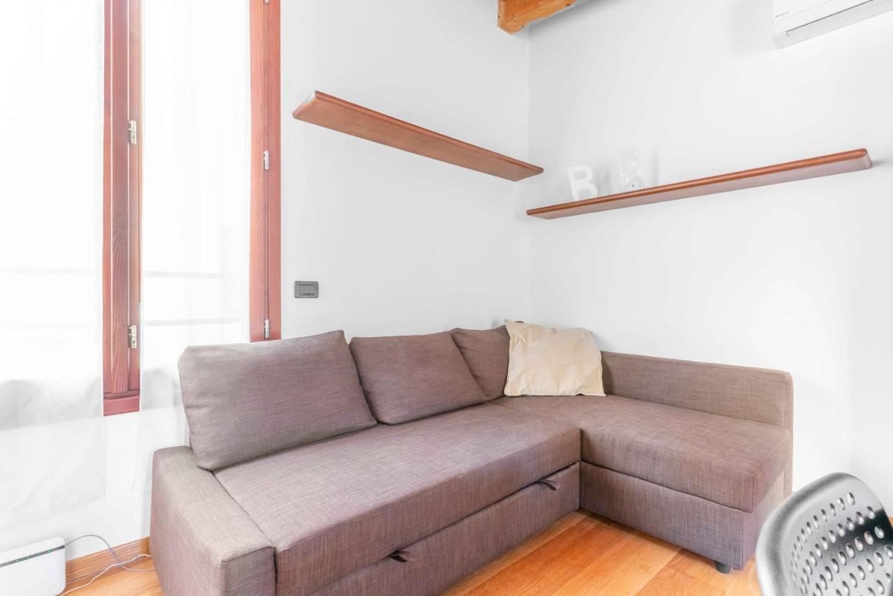 Mo37 Loreto- Duomo - Chic Apartment Milan Luaran gambar